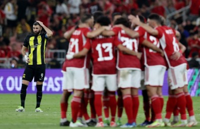 ބެންޒެމާގެ ޕެނަލްޓީ ނާކާމިޔާބުވެ، ކްލަބް ވޯލްޑް ކަޕުން ކަޓައިފި