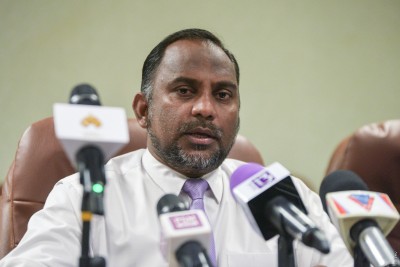 ޒިކުރާ މިސްކިތް މައްސަލައިގައި ޒިޔާދާއި އިސްލާމިކް މިނިސްޓްރީގެ ކުރީގެ ވެރިއަކަށް ދައުވާކޮށްފި