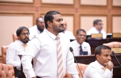 ކުއްލި ގޮތަކަށް މަޖިލިހުގެ ޖުމްލަ މެމްބަރުންގެ އަދަދާ ކުޅެން މި އުޅެނީ ރަނގަޅަށް؟