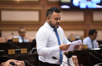 ޅ. އަތޮޅަށް ކޮވިޑް ފެތުރުނީ ސަރުކާރުގެ އިހުމާލުން ކަމަށް ބުނެ ބަދަލުދޭން ކުއްލި މައްސަލައެއް