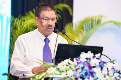 ދާއިމީ ހައްލަކީ ވެކްސިން، ލިބެންދެން ރާއްޖޭގެ އިންފެކްޝަން ރޭޓު ކޮންޓްރޯލް ކުރަން ޖެހޭ: އެމްޔޫ މަނިކު