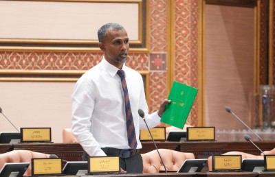 އެމްޑީޕީން ވަޒީރުންގެ ރުހުން ލަސްކޮށް، ކުރަނީ ޖެއްސުން، ދޭން އުޅެނީ އަދަބެއް!