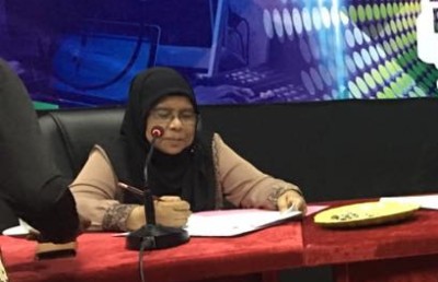 މޫމިނާއްތަ؛ ރާއްޖޭން އިއްވި ދުނިޔޭގެ ފުރަތަމަ އަންހެން ފުޓްބޯޅަ ކޮމަންޓޭޓަރުގެ އަޑު