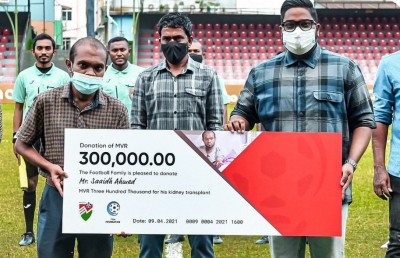 އެފްއޭއެމް އިން ކޮމެންޓޭޓަރު ސާއިދަށް ތިން ލައްކަ ރުފިޔާ ހަދިޔާކޮށްފި