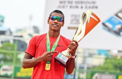 ގްރޯން ޕްރީގައި ވާދަކުރި ހަތަރު ފަހަރު ވެސް ފަޒީލަށް ތަށި
