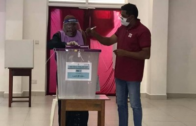 އައްޑޫގައި ވެސް ވޯޓުގެ މާ ބޮޑު ފޯރިއެއް ނެތް