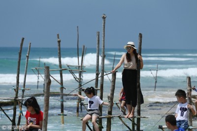 ޗައިނާގެ ޓޫރިސްޓުން ލަންކާއަށް އައުމުގެ ހުއްދަ ދޭން ވިސްނަނީ