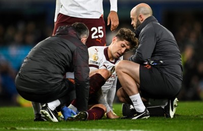 ފުޓްބޯޅައިގެ ގަވާއިދުތަކާ މެދު ގާޑިއޯލާ އާއި އިދިކޮޅު ކޯޗު އެއްގަލަކަށް