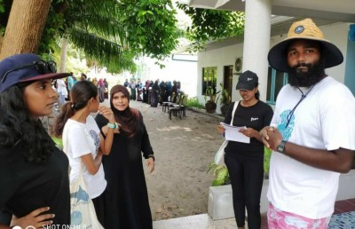 ދިގުރަށުން ހޮވާފައި މިހުރީ ގަދަ ކައުންސިލަރެއް!