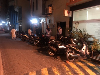 ގްރޫޕް މާރާމާރީއެއްގައި ދެ މީހެއްގެ ބޯ ފަޅާލައިފި
