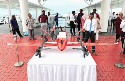 ޑްރޯން މެދުވެރިކޮށް އަންނަ އަހަރު ރަށްރަށަށް ބޭސް ފޮނުވަން ފަށަނީ