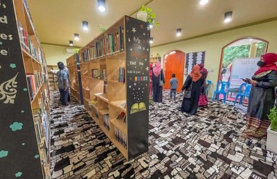 ބީއެމްއެލުން ފުވައްމުލަކު ލައިބްރަރީ އަށް ފޮތްތައް ހަދިޔާކޮށްފި