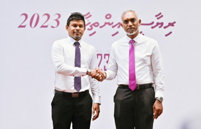 ޑރ. މުއިއްޒު، މަޑުމަޑުން ހުންނަވައި އަހަރުގެ އެންމެ ކާމިޔާބު ސިޔާސީ ލީޑަރަށް!