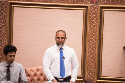 11 މެމްބަރުންގެ ސޮޔާއެކު އިމްރާން ވަކިކުރުމުގެ މައްސަލަ ހުށަހަޅައިފި