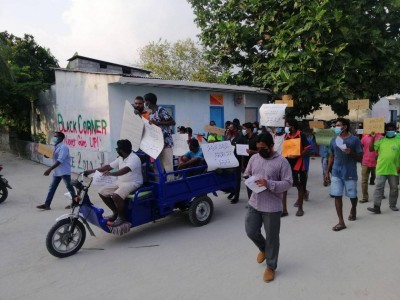 ދަނޑުތަކަށް ގެއްލުން ދިން މީހުން ހޯދަން ގޮވާލައި ނަރުދޫގެ ދަނޑުވެރިން އިހުތިޖާޖުކޮށްފި