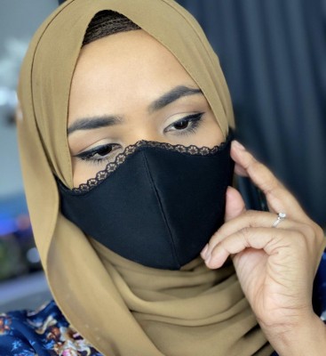 މޭކަޕް ތިހާކަނީ މޫނުގައިތަ؟ މާސްކްގައިތަ؟