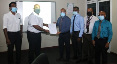 ސިޔާސީ ޕާޓީއެއް ހަދަން މާނިއުއަށް ހުއްދަ ދީފި