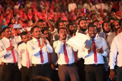 ހުއްދަ ނުދިނުމުން، "ބަޑި ބުރާސްފަތި" ޖަލްސާ ޕީޕީއެމް އޮފީސް ދޮރުމަތީ ބާއްވަނީ