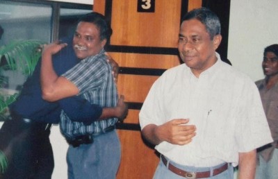 އަހުމަދު މަނިކުގެ ތްރީ ޗޮއިސްގެ ބައި ގަރުނުވީ ދަތުރު