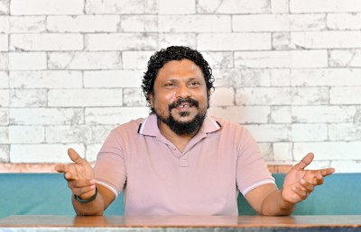 ވެލެންސިއާއިން މުފާ ފަޅީގައި ތިބި ދޮނާ އާއި މައު، އަޒުމީނަށް ބޮޑެތި ތުހުމަތުތަކެއް!