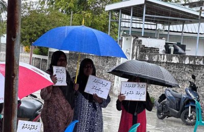 ޕްރިންސިޕަލް ބަދަލުކޮށްދޭން އެދި، ދަނބިދޫ ބެލެނިވެރިން އިހުތިޖާޖު ކުރާތާ ތިން ދުވަސް!