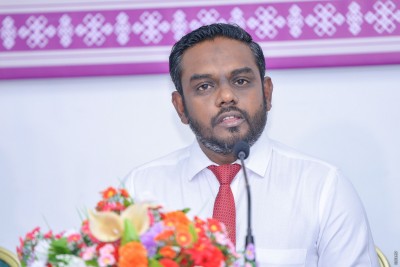 އަކުރަމް މުވައްޒަފުންނަށް ޖިންސީ ފުރައްސާރަ ކުރިކަމަށް ބުނާ މައްސަލައެއް މަޖިލީހުން ބަލަނީ