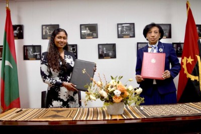 ރާއްޖެއިން އެންގޯލާއާއެކު ޚާރިޖީ ގުޅުން ގާއިމުކޮށްފި