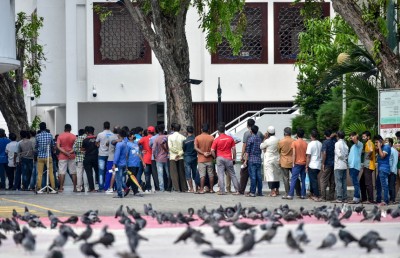 ދެ ވައްތަރުން ކޮވިޑް ވެކްސިން ޖެހުނު މީހާ ބުނަނީ އަދިވެސް އޭނާއަށް އެކަން ނާންގާ ކަމަށް