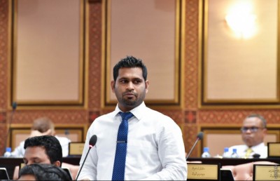 ފާޑުކިޔުން އަމާޒުވެ ޕެންޝަނުގެ އިސްލާހުގެ ބިލް އަނބުރާ ގެންގޮސްފި