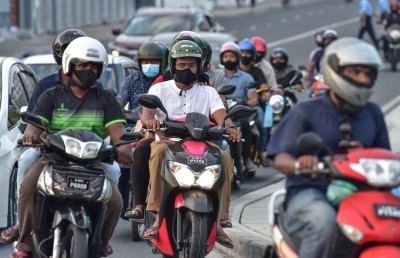 ޑޮކްޓަރުން ގަދަ ރުޅީގައި: އެންމެ ގޯސްވިއިރު މި ތިބީ ހުރިހާ ކަމެއް ދޫކޮށްލައިގެން