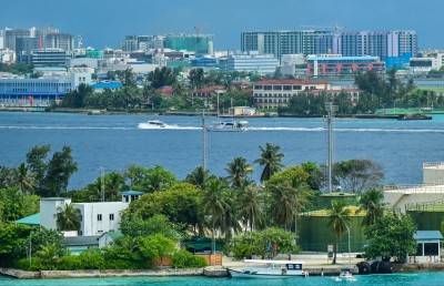 ރިސޯޓެއްގެ ދިވެހި މުވައްޒަފަކު މަރުވެފައި އޮއްވައި ކަނޑުމަތިން ފެނިއްޖެ