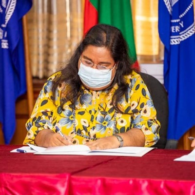 އެމްއެންޔޫގެ ޗީފް ލައިބްރޭރިއަނަކަށް ޑރ. އަމާލް