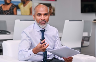 އަރަބިއްޔާގައި، ހުރިހާ މާއްދާއެއް އަރަބި ބަހުން ކިޔަވައިދޭން ދިވެހި ޓީޗަރުން ތަމްރީނު ކުރަނީ