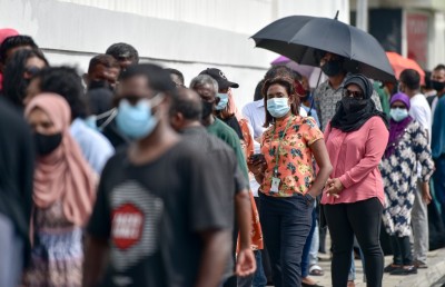 ދަތި ނުވެ ރާއްޖެއަށް ބޭނުންވާ ވެކްސިން ލިބޭނެ: ޑރ. ޝާހް