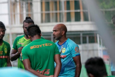 މާޒިޔާގެ އަމާޒަކީ އަބަދުވެސް ތަށި، ކުޅޭނީ އެ އަޒުމުގައި: ނިޒާމްބެ