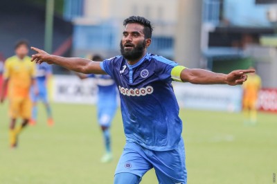 އޭއެފްސީ ބްރެކެޓް ޗެލެންޖް: ބޮޑު ފަރަގަކާ އެކު ޗެމްޕިއަންކަން ދަގަނޑޭއަށް