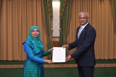 ގެވެށި އަނިޔާއިން ރައްކާތެރިވެފައިވާ މުޖުތަމައެއް ބިނާކުރުމުގެ ގައުމީ ކެމްޕޭނުގެ ލޯގޯއާއި ޝިއާރު ރަސްމީ ސިޓީތަކާއި ނޯޓުތަކުގައި