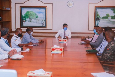 އެއާޕޯޓުތަކުންދޭ ހިދުމަތުގެ ފެންވަރު ރަނގަޅު ކުރަން މަޝްވަރާ ކޮށްފި