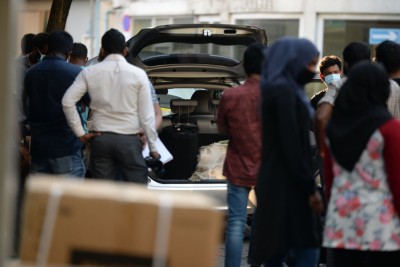 ކާރެއްގެ ޑިކީން 71 ކިލޯގެ ޑްރަގު ހޯދައި 10 މީހަކު ހައްޔަރުކޮށްފި