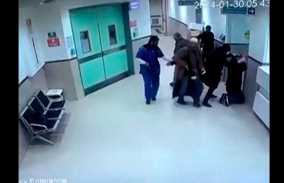 އިޒްރޭލު އޭޖެންޓުން މެޑިކަލް ސްޓާފުންގެ ހެދުމުގައި ފަލަސްތީނުގެ ހޮސްޕިޓަލަކަށް ވަދެ ބަޔަކު މަރާލައިފި