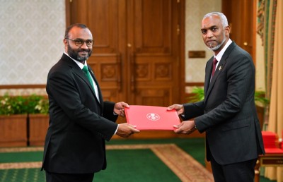 ރުހުން ނުލިބުނު ވަޒީރުން އަލުން އައްޔަން ކުރަން މަސައްކަތް ކުރަނީ