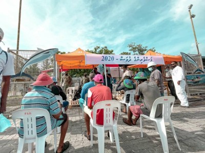 މަސްވެރިންގެ ދުވަހު މާންދޫގައި ނަގައިދިނީ ވައިފުޅި އަޅައިގެން ފީނުމުގެ ފިލާވަޅެއް