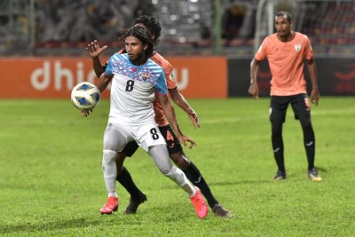 ކުޅުންތެރިއަކު މަދުކޮށް ކުޅުނު ޓީސީން ވަރުގަދަ އީގަލްސް ބަލިކޮށްފި