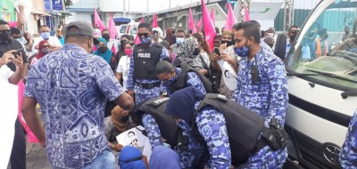 އިދިކޮޅުގެ އިހުތިޖާޖުން ހައްޔަރުކުރި މީހުން ކޯޓަށް ނުގެންގޮސް ދޫކޮށްލައިފި