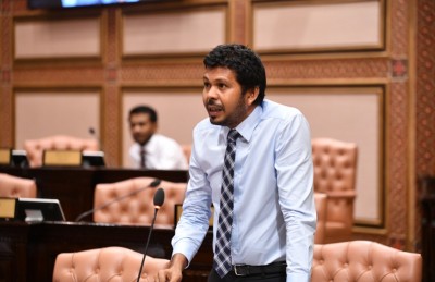 ކުރީގެ ރައީސް ވަހީދަށް "ކާޅަށް" ގޮވުނީތީ މިހާރު ދެރަވަން: ވައްޑެ