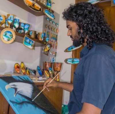 ހައްމާދު: ކުރެހުމާއި ކުލައިގެ ދުނިޔެއެއްގައި