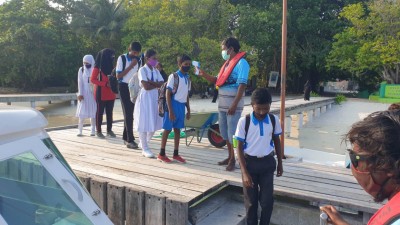 ފެހެންދޫ ދަރިވަރުން ގޮއިދޫ ސްކޫލަށް ދިޔުމަށް ހުރަހެއް ނެތް