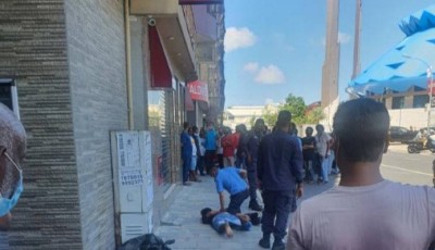 ފޮށުނު މައްސަލައިގައި ހައްޔަރުކުރީ ބަރަހަނާކޮށް މިސްކިތަށް ވަތް މީހާ