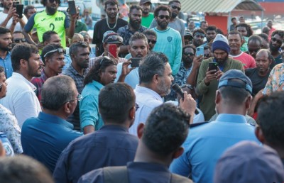 މަސްވެރިންނަށް މިނިސްޓަރުގެ ޔަގީންކަން: "މާޗް ފަހެއްގެ ފަހުން މުޒާހަރާކުރަން ނުޖެހޭނެ"