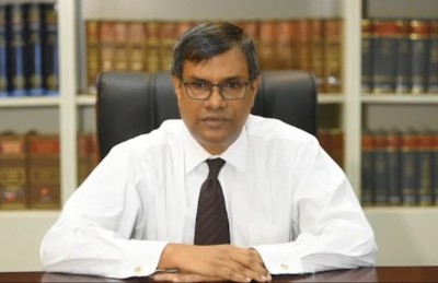 ޝަރުއީ ދާއިރާގެ ހިދުމަތްތައް މެދުކަނޑާ ނުލަން އުއްތަމަ ފަނޑިޔާރު އަންގަވައިފި